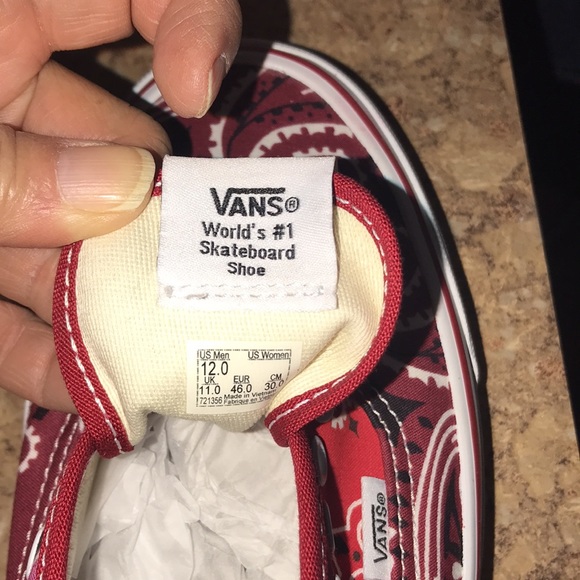 NIB Men’s Vans Bandana Sneakers - Picture 8 of 9